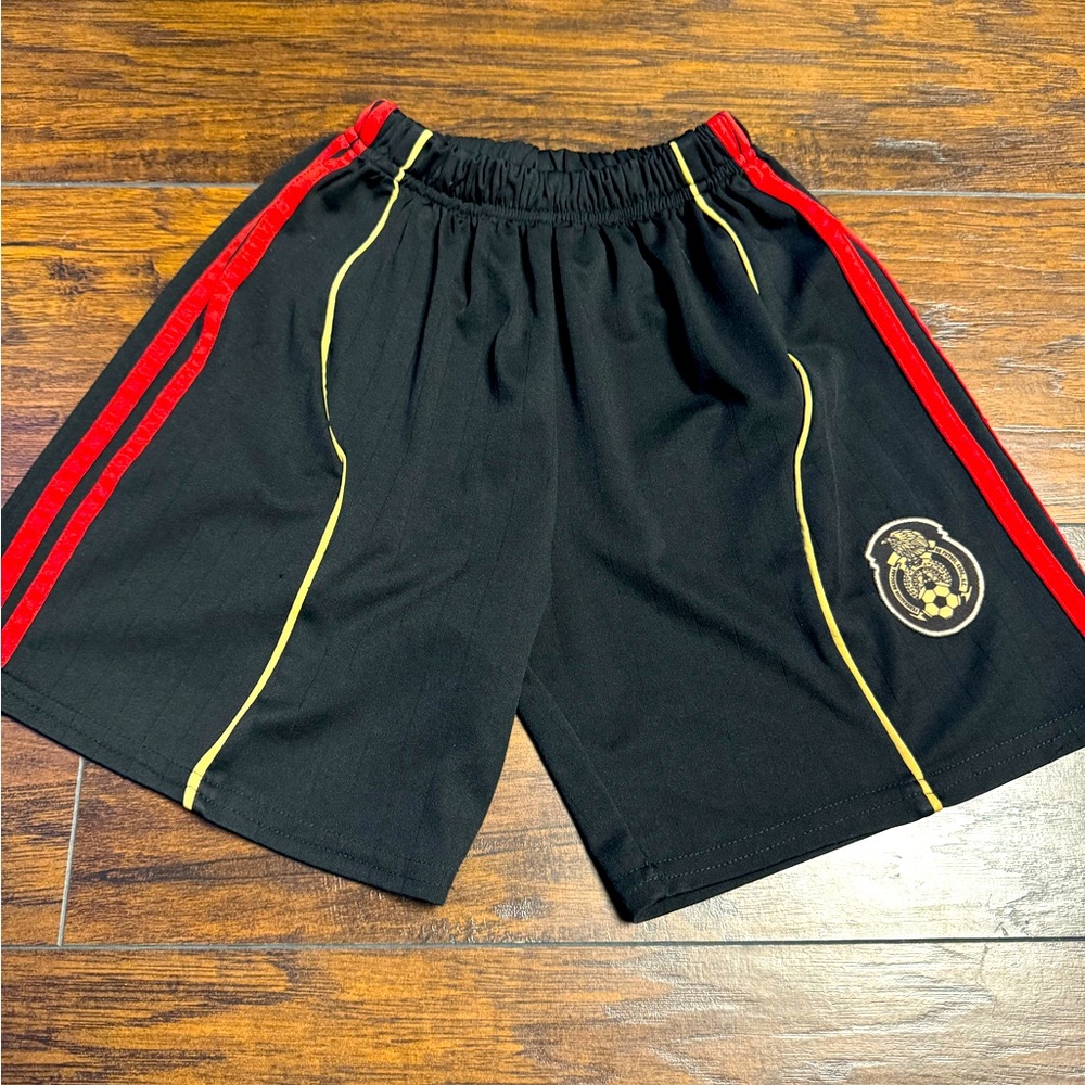 Mexico Nationals Soccer Team Shorts Boys Size Small Black/Red